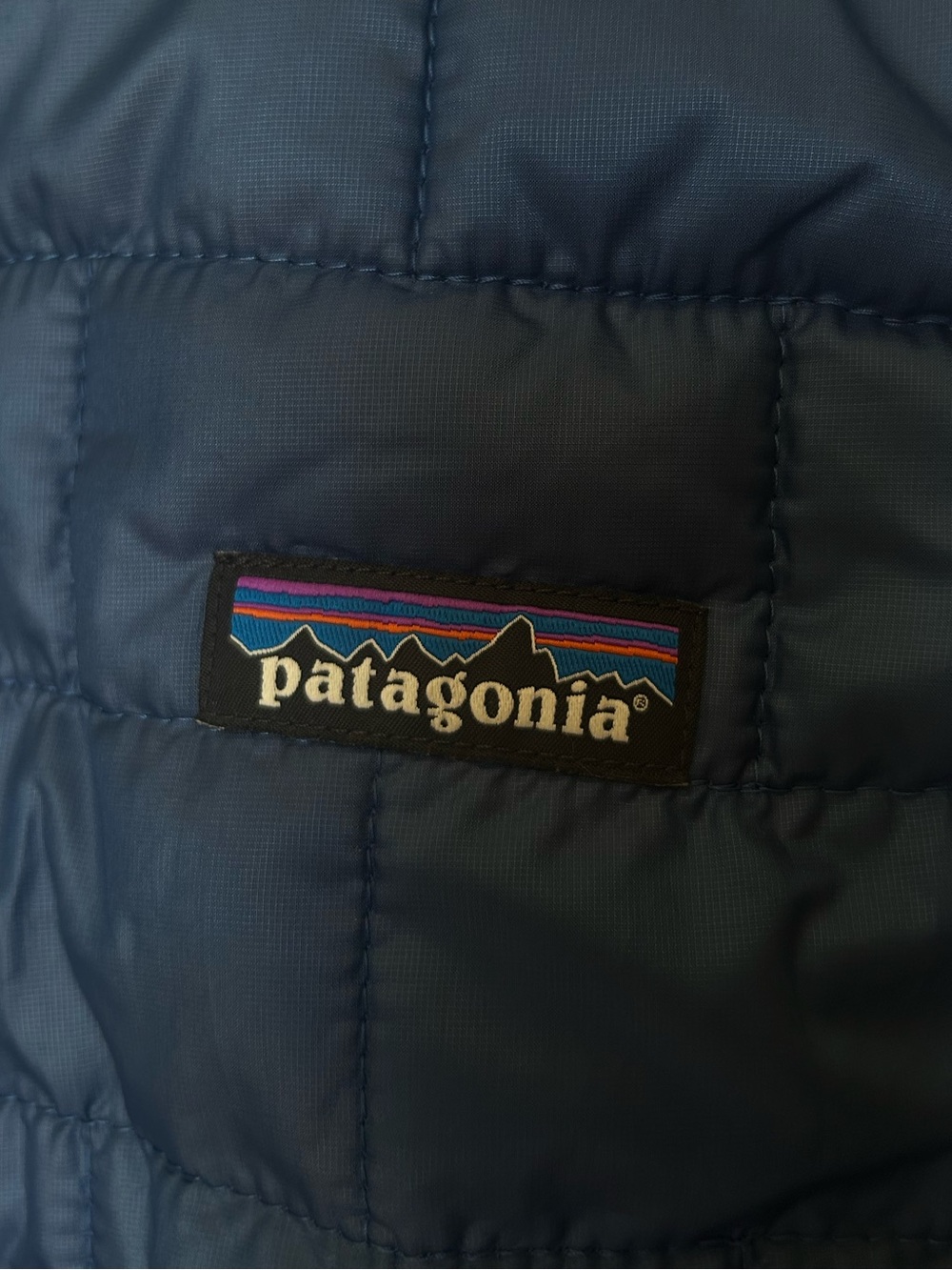 Patagonia Quilted Puff Vest in Navy Blue - Picture 3 of 6